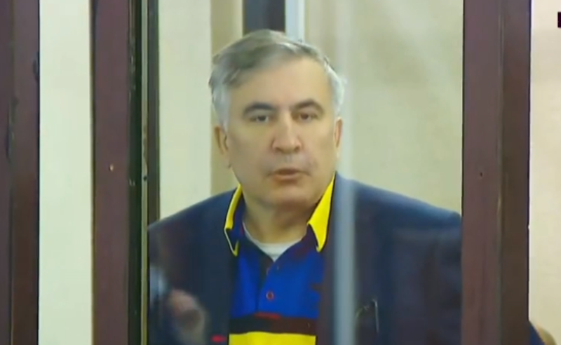 ექვსი პიჯაკისა და ერთი ქაშმირის პალტოს საქმე - სასამართლოში მიხეილ სააკაშვილის პროცესი გაიმართება 