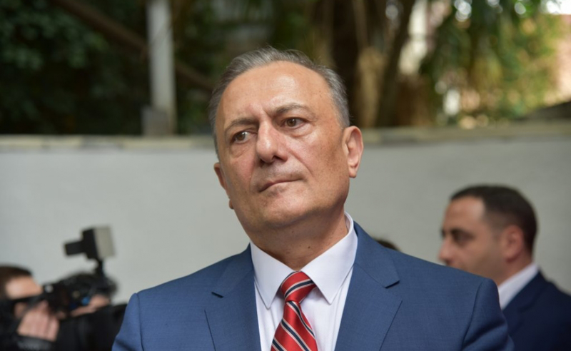 ჩამოდით ჯიპებიდან და დაასუფთავეთ არაგვის ხეობაში დაყრილი ნაგავი -  ნათელაშვილი მერიის თანამშრომლებს