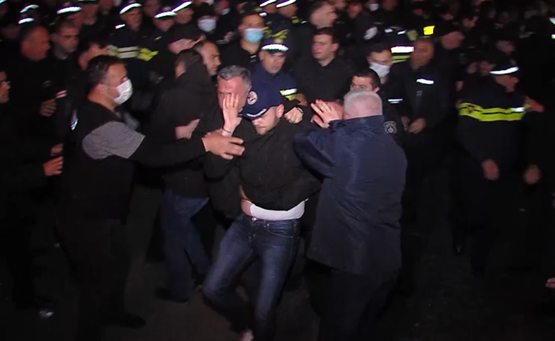 დაუყონებლივ გაათავისუფლეთ დაკავებულები - ენმ საგანგებო განცხადებით ხელისუფლებას მიმართავს 
