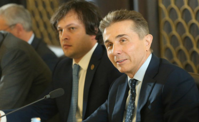 ვინ აიძულებს  ივანიშვილს პოლიტიკაში დაბრუნებას? - კობახიძის ჰიპოთეტური ანალიზი და პასუხის გარეშე დარჩენილი კითხვები 