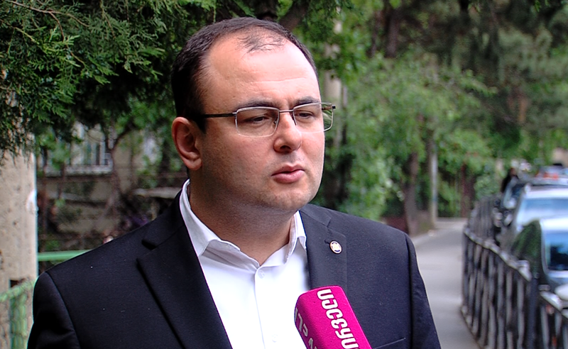 იუსტიციის მინისტრი სააკაშვილის საზღვარგარეთ გადაყვანას არ განიხილავს - ინტერვიუ რატი ბრეგაძესთან