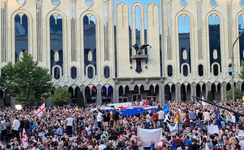 "ჩვენ ვირჩევთ ევროპას"- სტუდენტები რუსთაველზე მიმდინარე აქციას შეუერთდენ