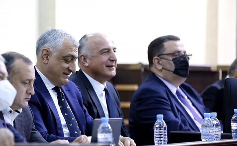 სასამართლომ ხაზარაძეს "თი ბი სი" ბანკიდან დივიდენდების აღება აუკრძალა