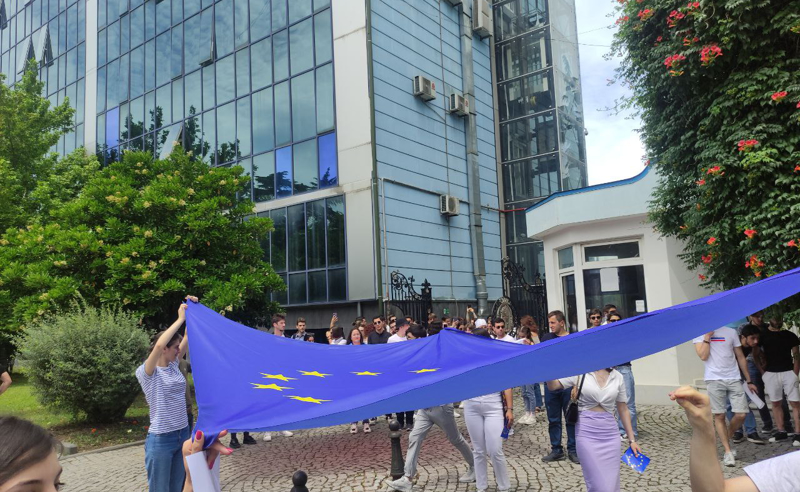 სტუდენტების ხმა ევროკავშირს - ბათუმის უნივერსიტეტის სტუდენტებმა აქცია გამართეს