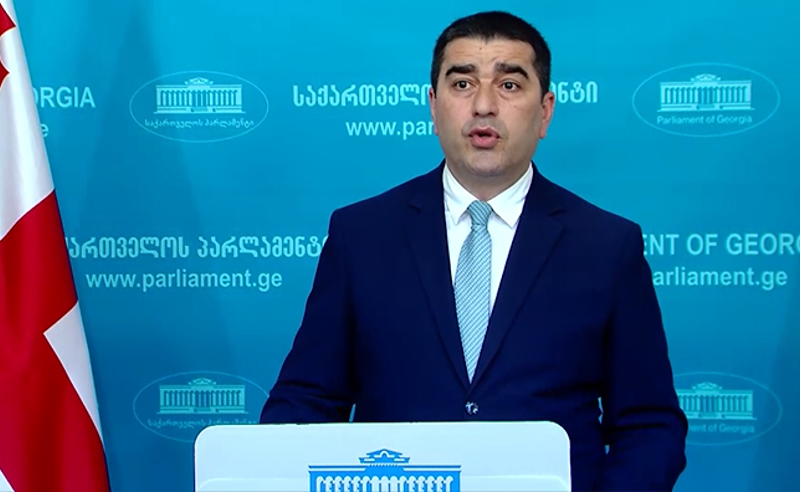 მედია დაცლილია ჟურნალისტიკისგან - შალვა პაპუაშვილი "ტვ პირველის" გადამღებ ჯგუფზე თავდასხმას ეხმიანება