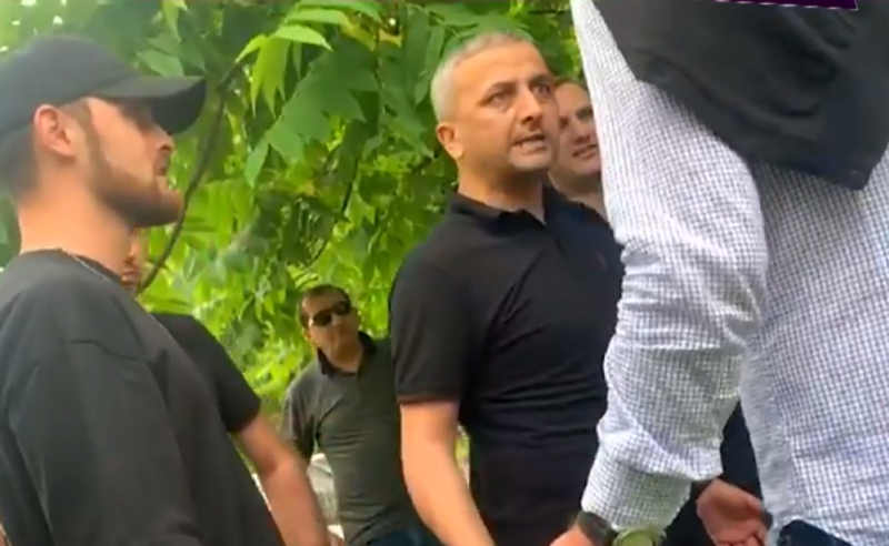 შსს კიდევ ერთ სკანდალში ეხვევა - ახალგაზრდა კაცი პოლიციას ნარკოტიკის ჩადებაში ადანაშაულებს