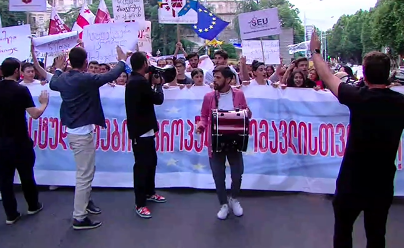 რეგიონებში ჩასვლას და კარდაკარ სიარულს ვიწყებთ -  "სტუდენტური მოძრაობის" ახალი კამპანია