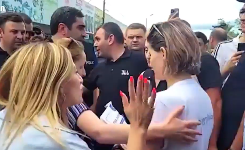 არ მოგცემ ფლაერების დარიგების უფლებას - „შინ ევროპისკენ“ წევრებს მარნეულში დაუპირისპირდნენ