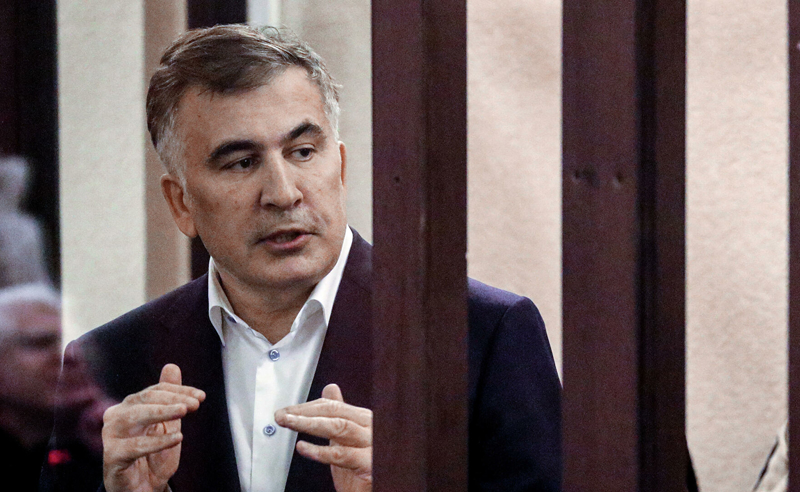 მიდის თუ არა ქართული პოლიტიკიდან მიხეილ სააკაშვილი - ქვეყნის მესამე პრეზიდენტის განცხადების მოლოდინში