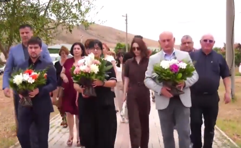 დილიდან ხალხმრავლობაა გორში, სადაც 14 წლის წინ რუსეთის აგრესიას უამრავი მსხვერპლი მოჰყვა