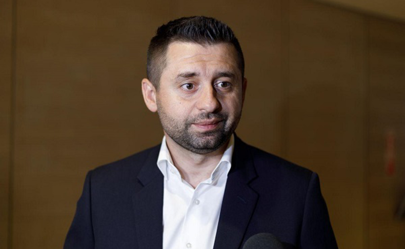 ,,ოცნებამ" კიდევ ერთხელ დაამტკიცა, რომ საქართველოს პრორუსული ხელისუფლება ჰყავს - დავით არახამია