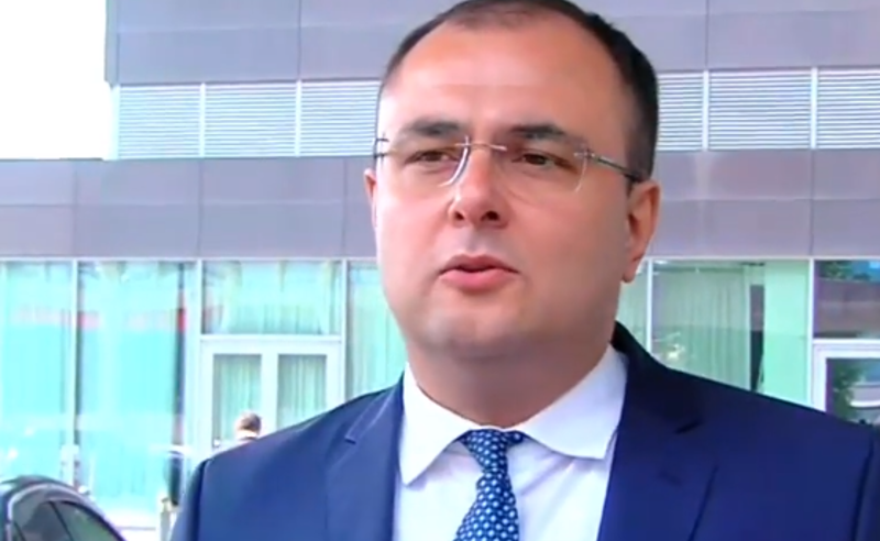 "ყველა პატიმარი სარგებლობს საშხაპეში შესვლის უფლებით" - რატი ბრეგაძე გოგაშვილის  შესახებ კითხვას არ პასუხობს