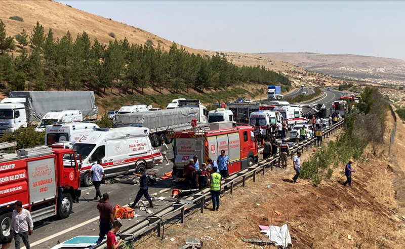 საშინელი ავარია თურქეთში - გარდაცვლია 16, ხოლო დაშავებულია 21 ადამიანი