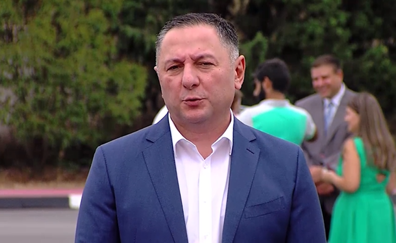 დედა, რა ხდება, დაიქცა ქვეყანა - გომელაური სისტემიდან პოლიციელების მასიურ წასვლაზე