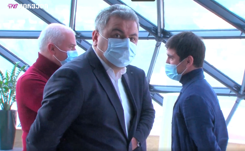 ვლადიმერ ხინჩეგაშვილი გორის მერიიდან 13 თანამშრომლის გაშვებას გეგმავს 