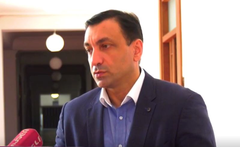 "ეს იქნება საერთაშორისო სკანდალის საფუძველი" - ბეჟაშვილი ხელსუფლების რუსულ კავშირებზე