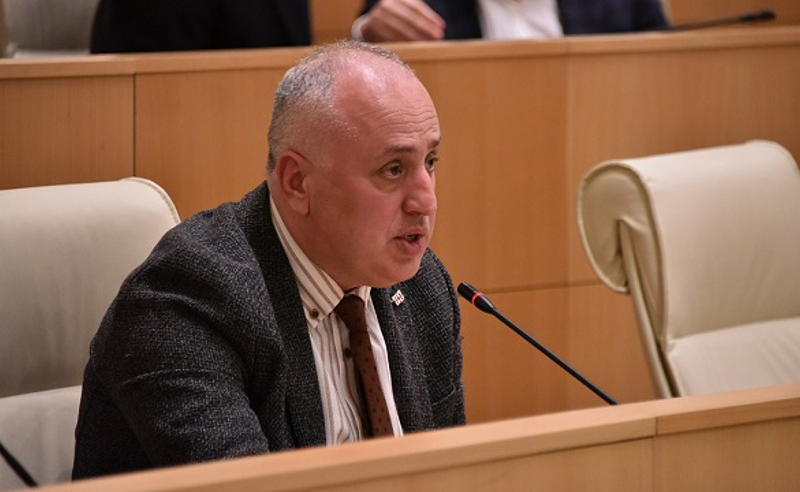 "უფროსი ძმა ყოველთვის მართალია" - ეს დამონების მცდელობას ხომ არ ჰგავს? - ხუნდაძე დეგნანს