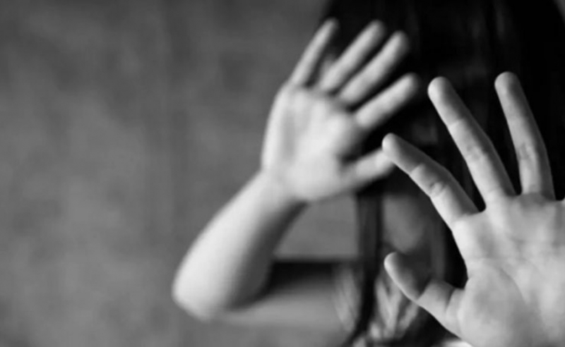 სავარაუდო სექსუალური ძალადობა არასრულწლოვანზე - 13 წლის გოგონა დედ-მამასთან ცხოვრებაზე უარს აცხადებს