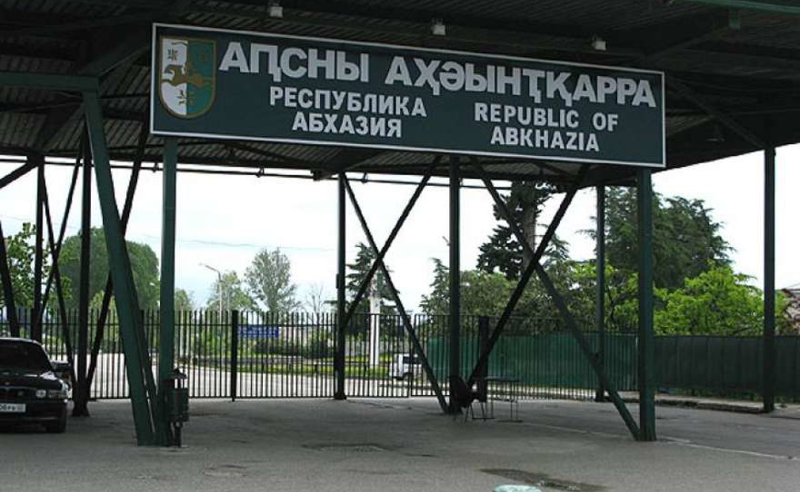ოკუპირებული სოხუმი მობილიზაციისთვის ემზადება - აფხაზი ახალგაზრდები საქართველოს სხვა ნაწილში გაქცევას ცდილობენ