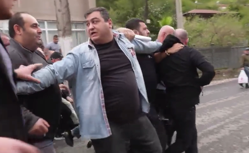 "ოცნების" წევრები ლევან ხაბეიშვილს დაუპირისპირდნენ - ხარაგაულში სიტუაცია უკიდურესად დაიძაბა