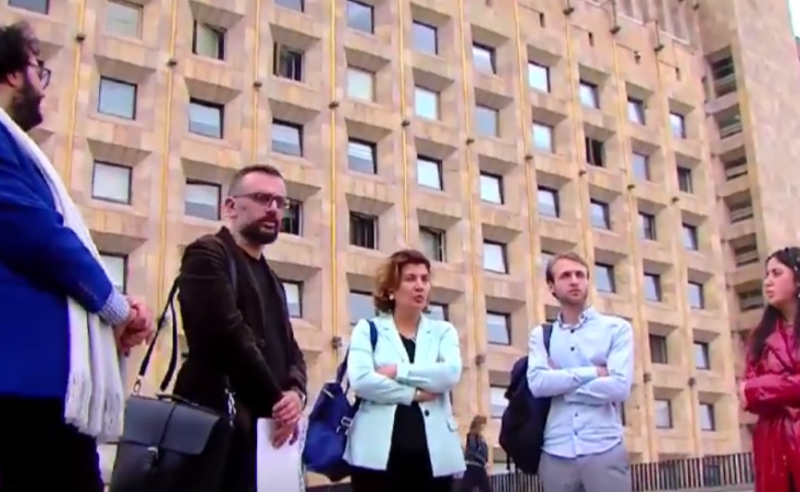 ექთნების პროტესტი გრძელდება - სამედიცინო სფეროს წარმომადგენლები პრემიერს მიმართავენ