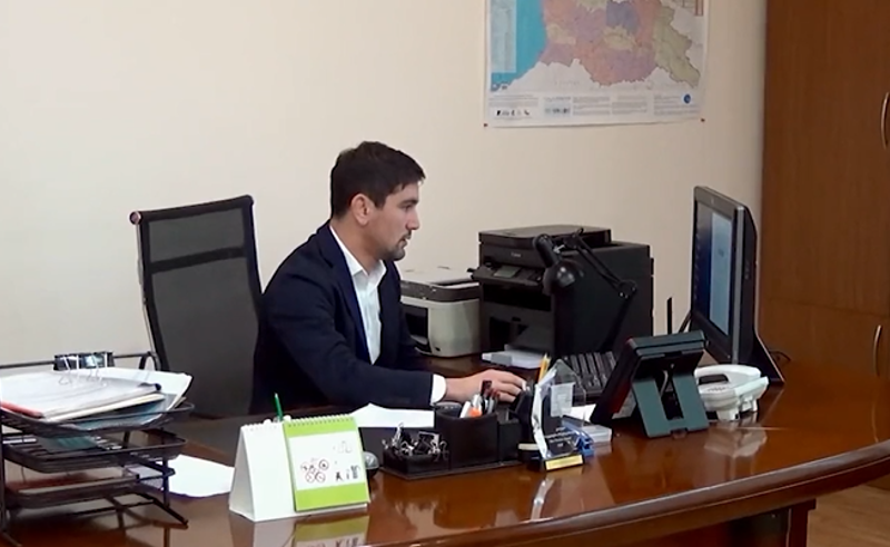"აი-ფაქტმა" გორის მერი ამხილა - ვლადიმერ ხინჩეგაშვილი 3 სხვადასხვა კომპანიაში წილებს ფლობს