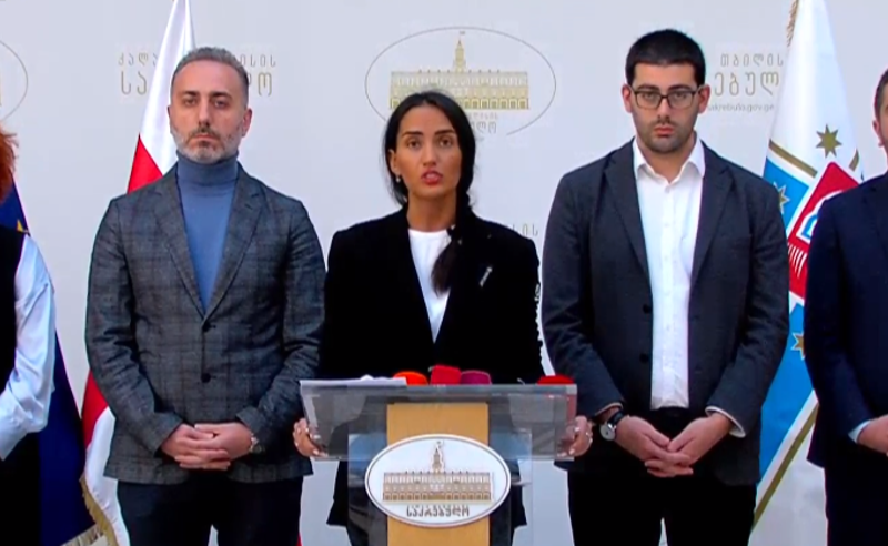 "გელოდებით საკრებულოში" - ოპოზიცია თბილისის მერს რიგგარეშე სხდომაზე ოფიციალურად იბარებს