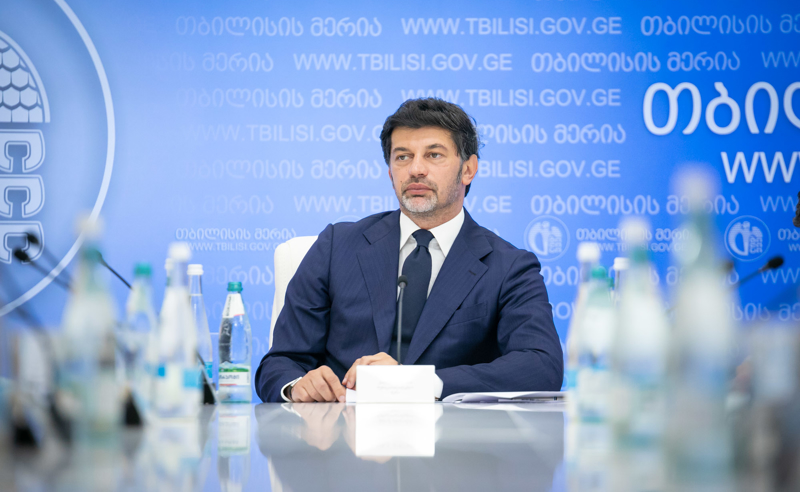 აუზში ყველაფერი ნორმაშია,  მედიის მხრიდან ადგილი აქვს ბავშვების თემით მანიპულირებს - კახა კალაძე