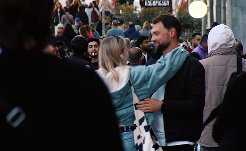 ქართველები ქვეყნიდან გარბიან, მათ ადგილს კი რუსეთის მოქალაქეები იკავებენ - საგანგაშო სტატისტიკა