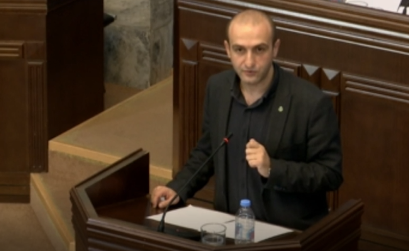 სააკაშვილი და გვარამია პოლიტპატიმრები არიან, ივანიშვილი კი ოლიგარქი არ არის - იაგო ხვიჩია