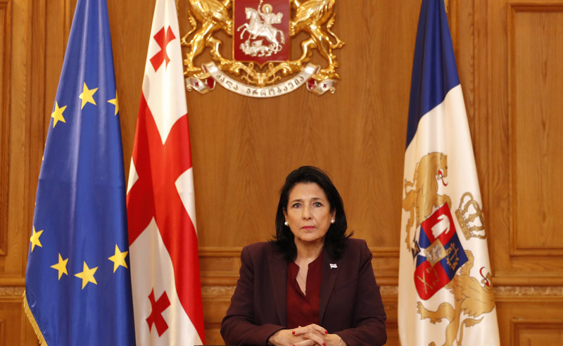 უცნაურია, როცა ზოგიერთი პატრიოტიზმზე აპელირებს და ტრადიციების გადარჩენის ლოზუნგით ევროპას ეწინააღმდეგება - პრეზიდენტი