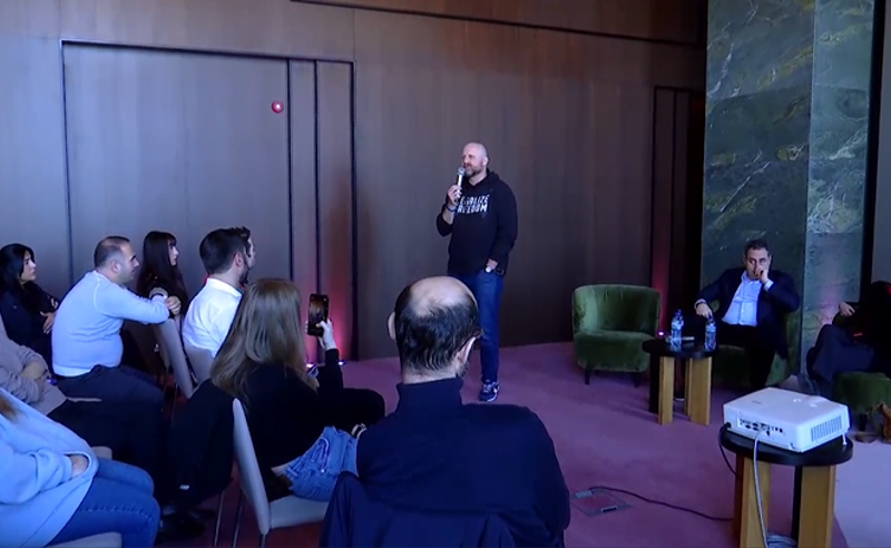 „ენმ“-ს და „ლელოს“ წევრები ბათუმში ვაშაძე-ჯაფარიძე-ხოშტარიას მიერ დაორგანიზებულ შეხვედრას ესწრებიან