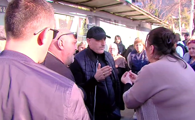 "კომპანია გვეუბნება, რომ მილიონ 200 000 აქვს ჩაყრილი და ვერ შეაჩერებს მშენებლობას" - დაძაბული ვითარება სოხუმის ქუჩაზე