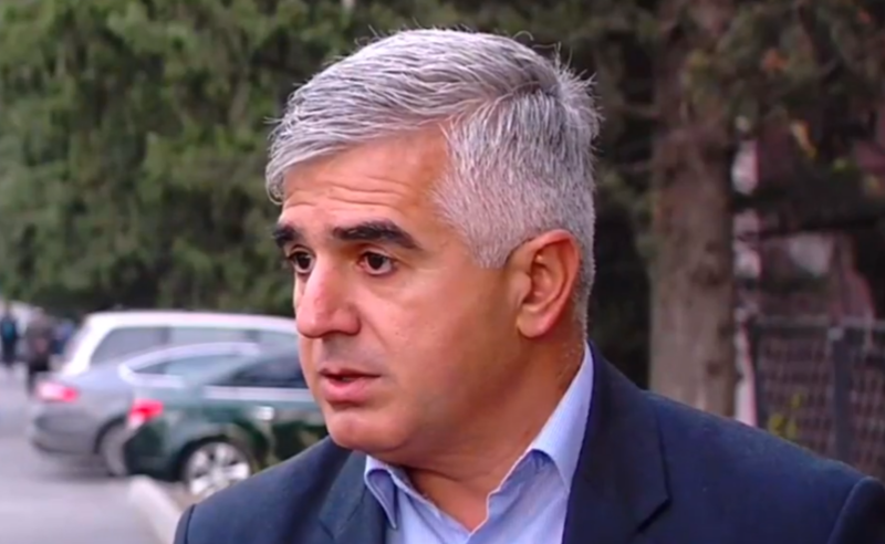 "მერაბიშვილი მე ბევრჯერ მყავს ნანახი... თანამდებობას გამოკიდებული არ ვარ" - ბოტკოველი მელიას ბრალდებებზე