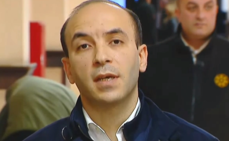 სააკაშვილის მდგომარეობა იმდენად გაუარესდა, რომ 3 კმ მანძილზე ტრანსპორტირებაც კი ვერ მოხერხდა - ადვოკატი