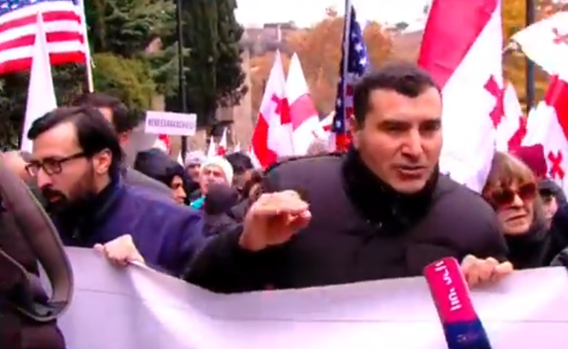სააკაშვილის გადარჩენა პარტიულ და პიროვნულ ურთიერთობებზე მაღლა დგას - მუმლაძე