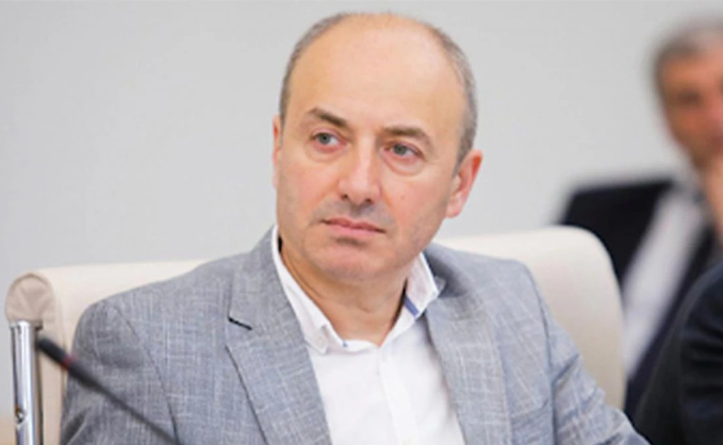 "კაბინეტში მაქვს გენერატორი?" - მაჭარაშვილი უკრაინის ელჩს აკრიტიკებს