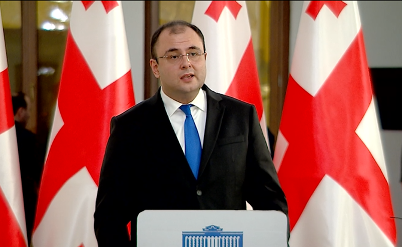 სააკაშვილის ჩაშლილი სასამართლო - რატი ბრეგაძე თქმით, დასკვნის გაცნობა ვერ მოასწრეს