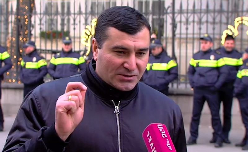 ხვალ მივიდეთ ივანიშვილის სახლთან და ვუთხრათ, რომ არ მოვაკვლევინებთ სააკაშვილს, თავს შევაკლავთ - მუმლაძე