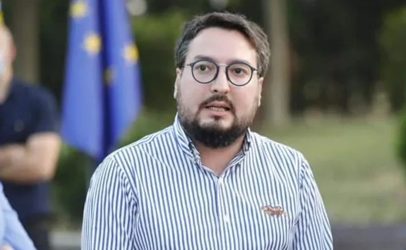 ჯაბა სამუშიამ ივანიშვილს თავისი ერთგულება დაუმტკიცა და გასამრჯელოდ რექტორობა  მიიღო - თაზო დათუნაშვილი