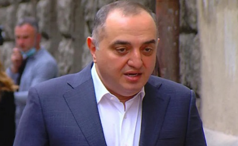 ,,ოცნება" პანიკაშია, ზურაბიშვილმა მესამე პრეზიდენტი არ შეიწყალოსო - კობა ნაყოფია