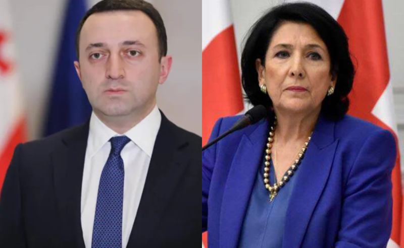 საახალწლო მილოცვის ორი განსხვავებული აქცენტი - პრემიერის და პრეზიდენტის მიმართვა ერთმანეთს ისევ ასცდა
