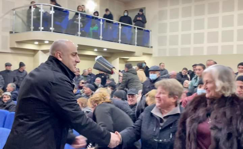 "სააკაშვილის გადარჩენა და ქვეყნის ევროპული მომავალი" - ნიკა მელია წალენჯიხის მოსახლეობას შეხვდა