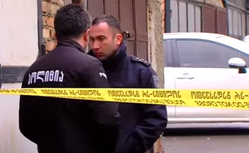 ათუაშვილი, სავარაუდოდ, გაქცეული შვილის მიმართულებით ისროდა - რა ვერსიებზე საუბრობენ მეზობლები