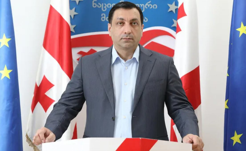 დავით სააკაშვილის მონაწილეობა პროცესში არ ნიშნავს იმას, რომ მესამე პრეზიდენტი  მუმლაძეს უჭერს მხარს - ბეჟაშვილი
