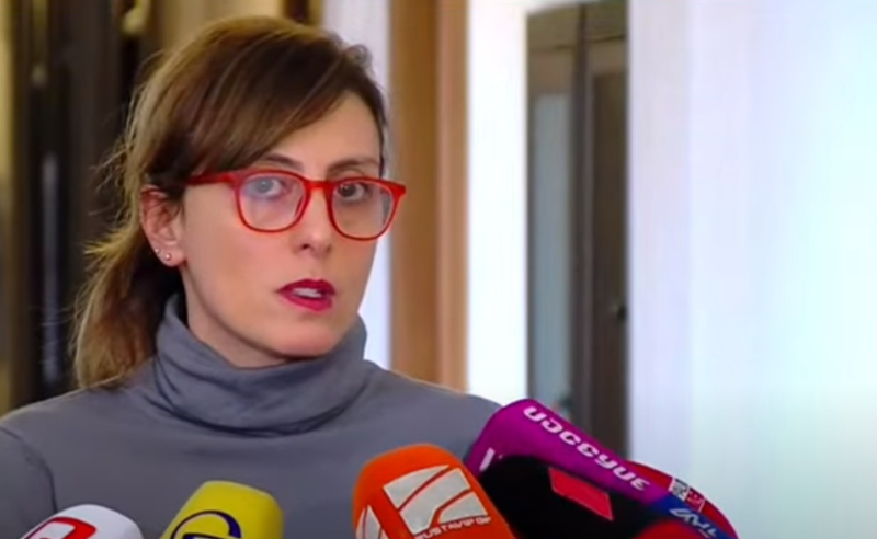 საქართველოს ხელისუფლების რუსეთთან კეკლუცი მძიმე შედეგების მომტანი იქნება - დეკანოიძე