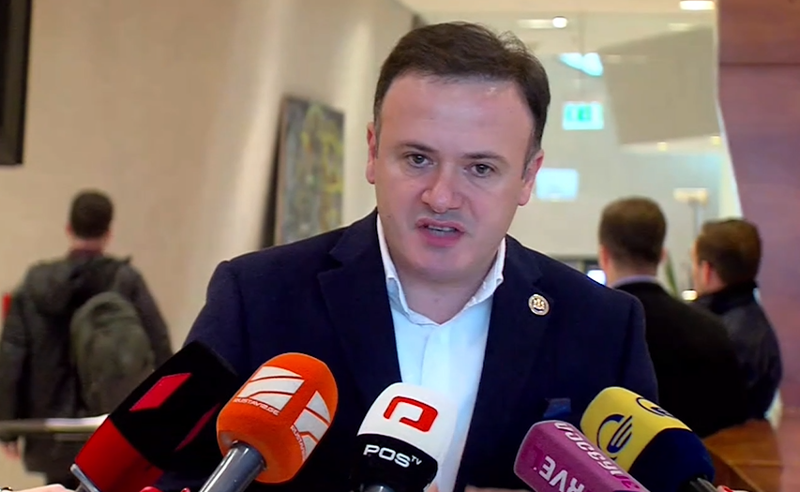 EPP-ში დებატები წინასწარ დაგეგმილი იყო... რა გგონიათ, სააკაშვილმა მაისური აიწია და ჩანიშნეს? -  ზარქუა
