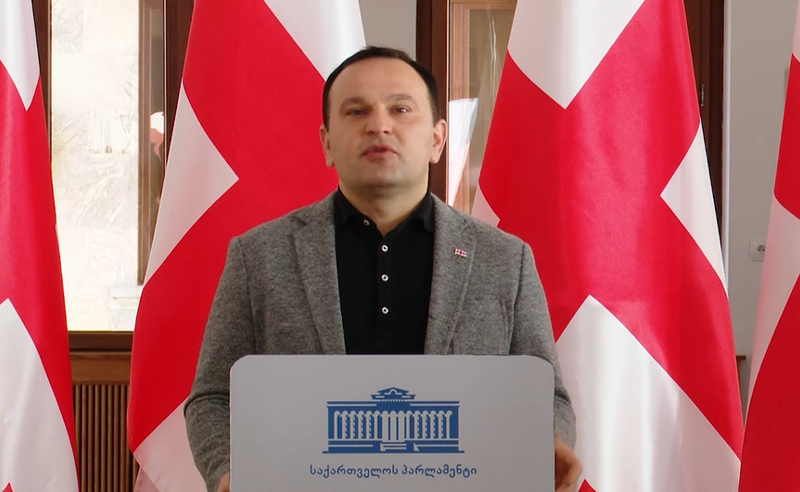 ზურაბმა შეწყვიტა ფიქრი, "სტრატეგია აღმაშენებელს" არ შეუწყვიტავს - მანჯგალაძე ჯაფარიძეზე