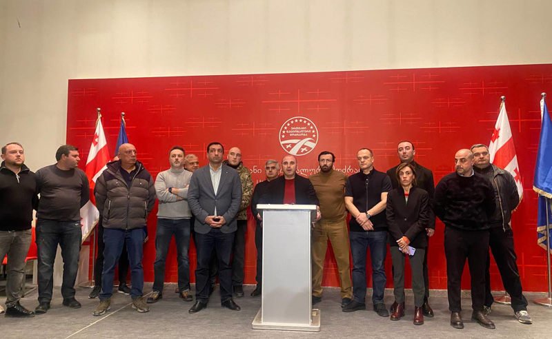 ვწყვეტთ საპარლამენტო საქმიანობას და ვიწყებთ აქციებს - "ნაციონალური მოძრაობა"