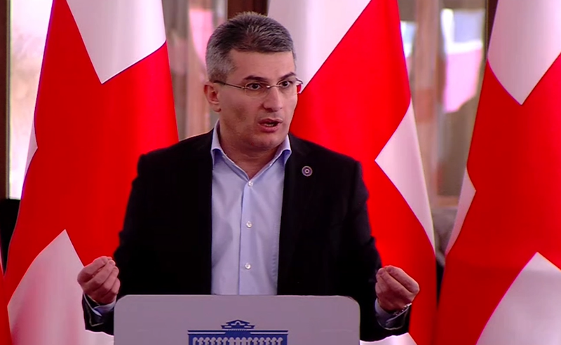 მაგინებელი დეპუტატი მიმალვაშია - მამუკა მდინარაძე საჯაროდ აღარ ჩნდება